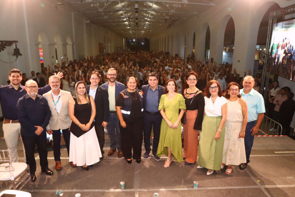 198 Novos Servidores da Saúde Assumem Cargos e Reforçam a Rede Pública no Ceará Imagem do artigo