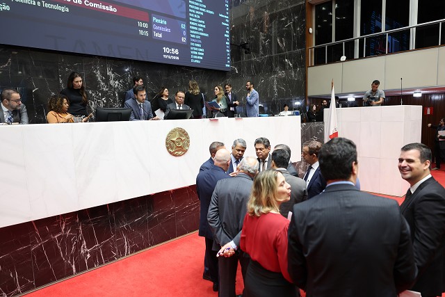 Projeto de Lei Avança em Minas Gerais: Combate à Pornografia Infantil em Foco Imagem do artigo