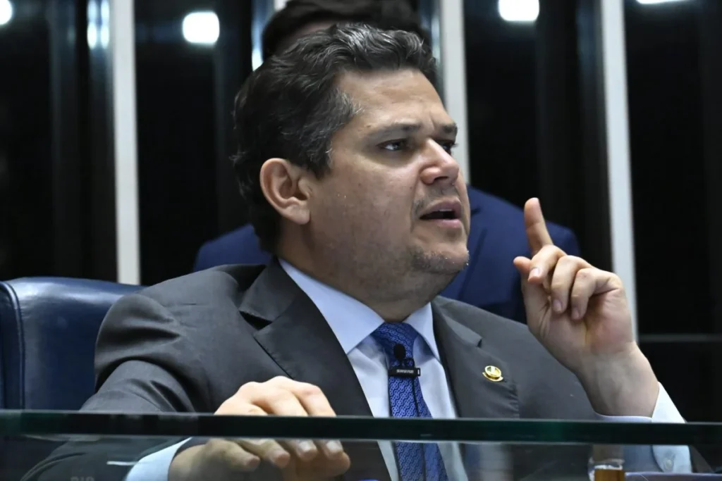 Davi Alcolumbre e Clécio Luís: MP Investiga Propaganda Eleitoral Antecipada