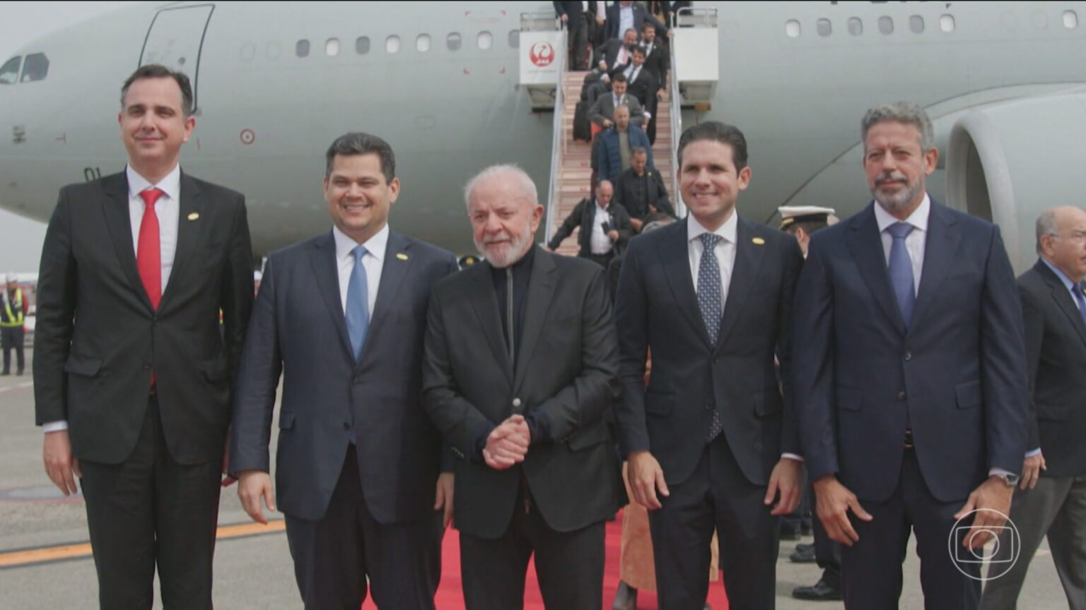 Lula Contata Alcolumbre para Agradecer Aprovação do Orçamento; Senador Desmente