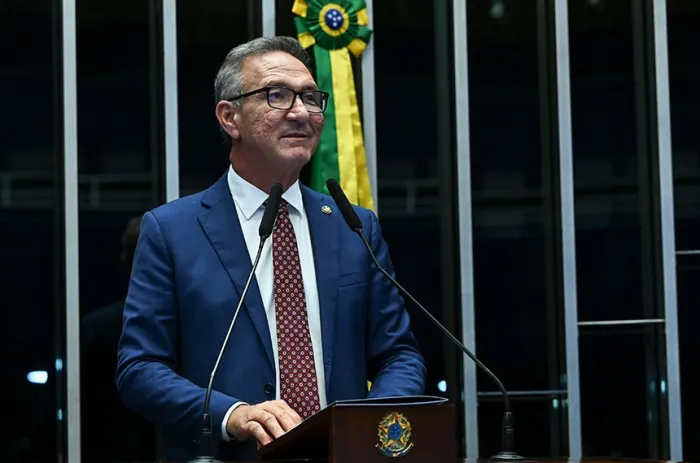 Senador Lucas Barreto Critica Reajuste de 32% na Conta de Energia do Amapá Imagem do artigo