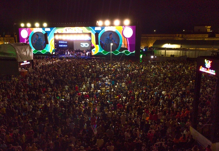 Réveillon do Amapá: Show do Grupo Revelação e Mais de 50 Artistas Agitam a Multidão