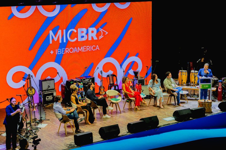 Transformação da Economia Criativa no Brasil em 2025: Um Novo Horizonte