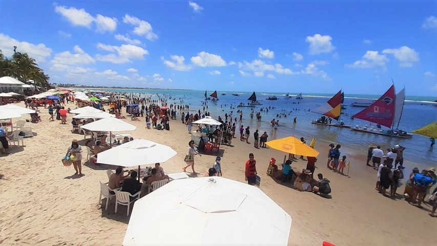 Abusos no Litoral: Um Desafio ao Turismo Brasileiro Abusos no Litoral: Um Desafio ao Turismo Brasileiro