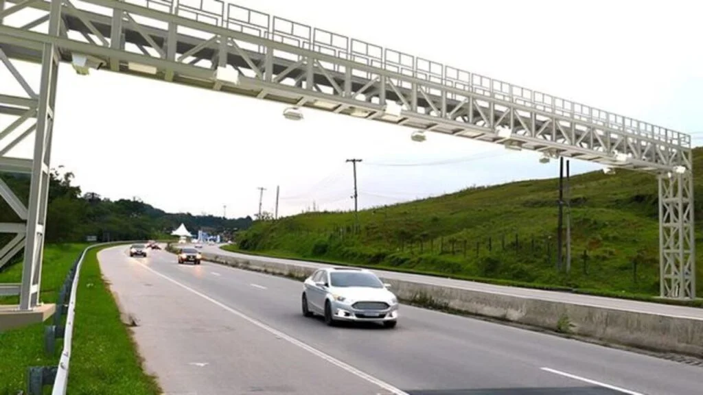 Aumento nos Pedágios: Motoristas Enfrentarão Impactos em 2026 na Espanha e Brasil