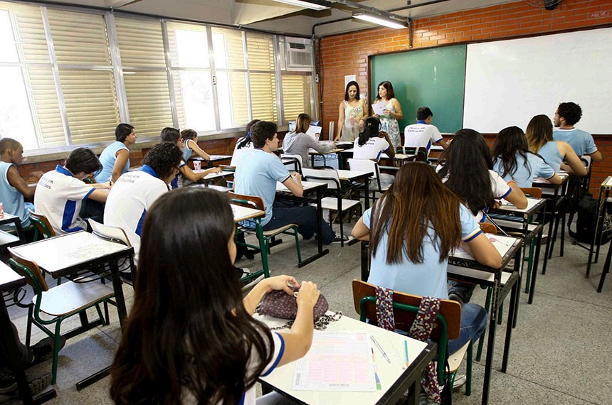 Brasil Sanciona Lei que Incentiva Formação de Professores na Educação Básica