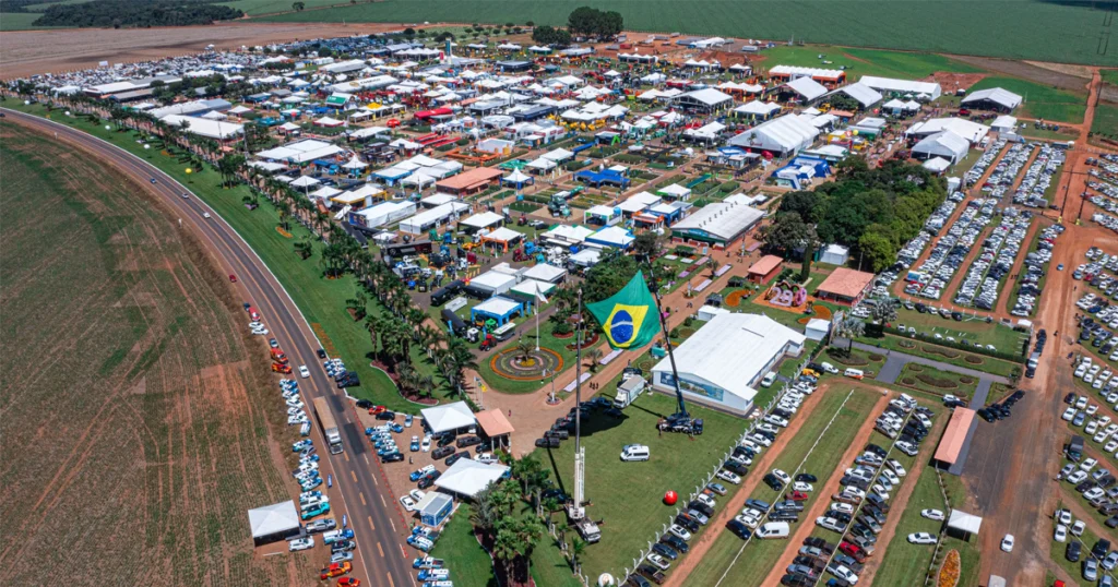 Calendário de Feiras do Agronegócio: Cooperativas Fortalecem o Setor Brasileiro Calendário de Feiras do Agronegócio: Cooperativas Fortalecem o Setor Brasileiro