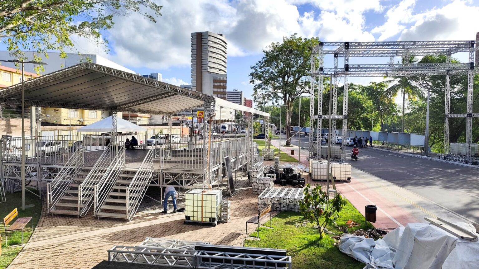 Carnaval Antecipado em Itabuna: Augusto Castro Garante Festividade com Apoio Federal e Estadual