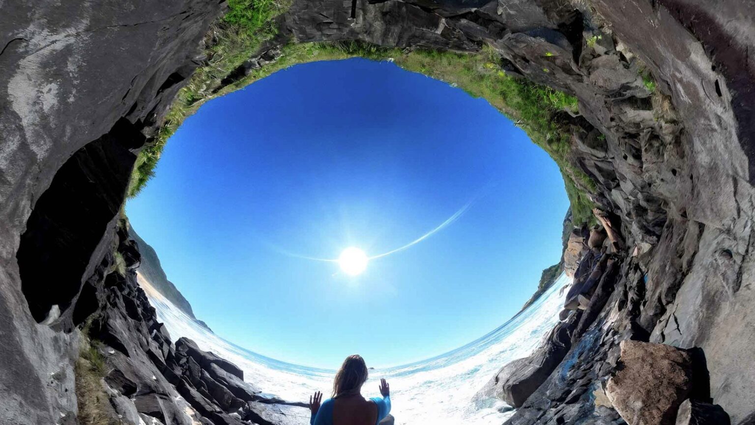 Exposição 'Entre Águas e Terras, Margens Tecnológicas' no MIS/SC: Reflexão sobre o Meio Ambiente