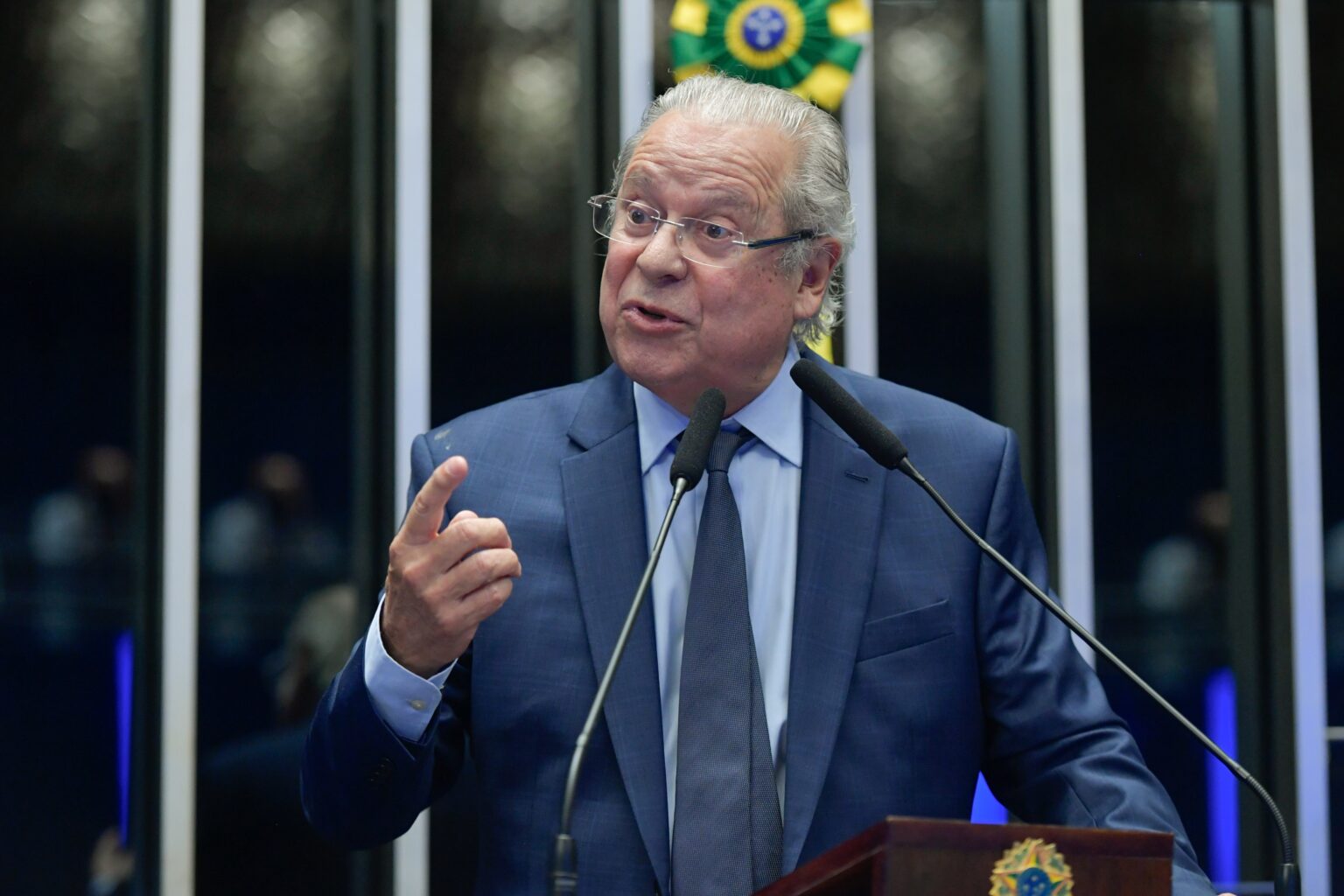 Figuras Proeminentes da Política se Preparam para Retorno nas Eleições de 2026 Figuras Proeminentes da Política se Preparam para Retorno nas Eleições de 2026