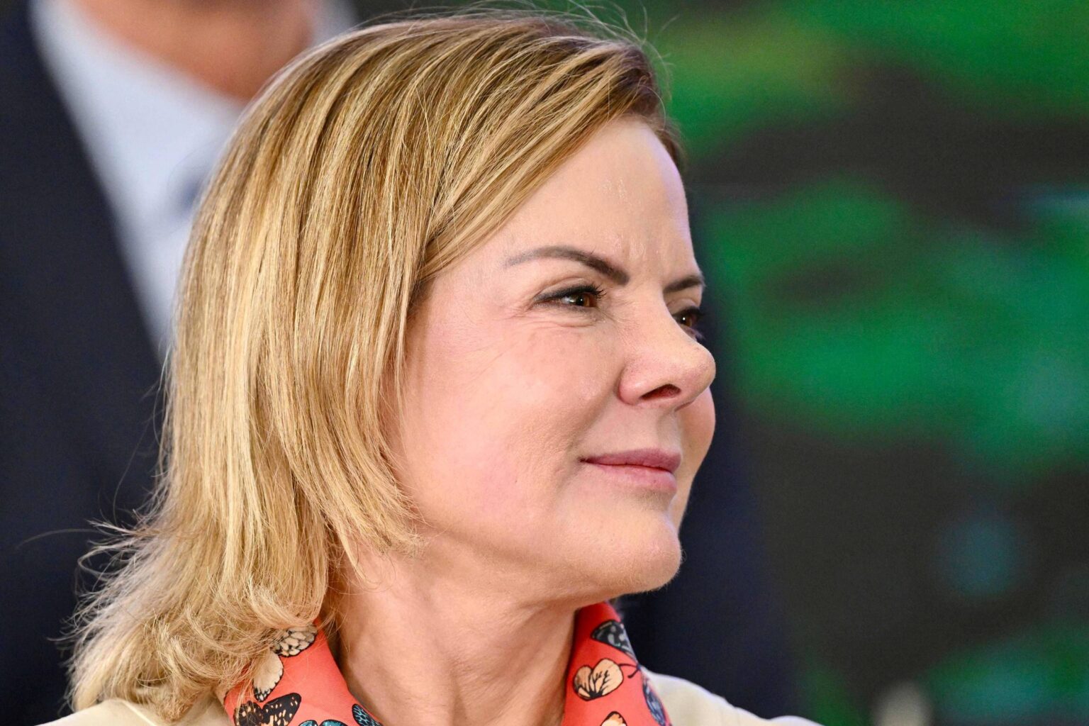 Lula Sugere Candidatura de Gleisi ao Senado e Cria Incertezas na Articulação Política do Governo