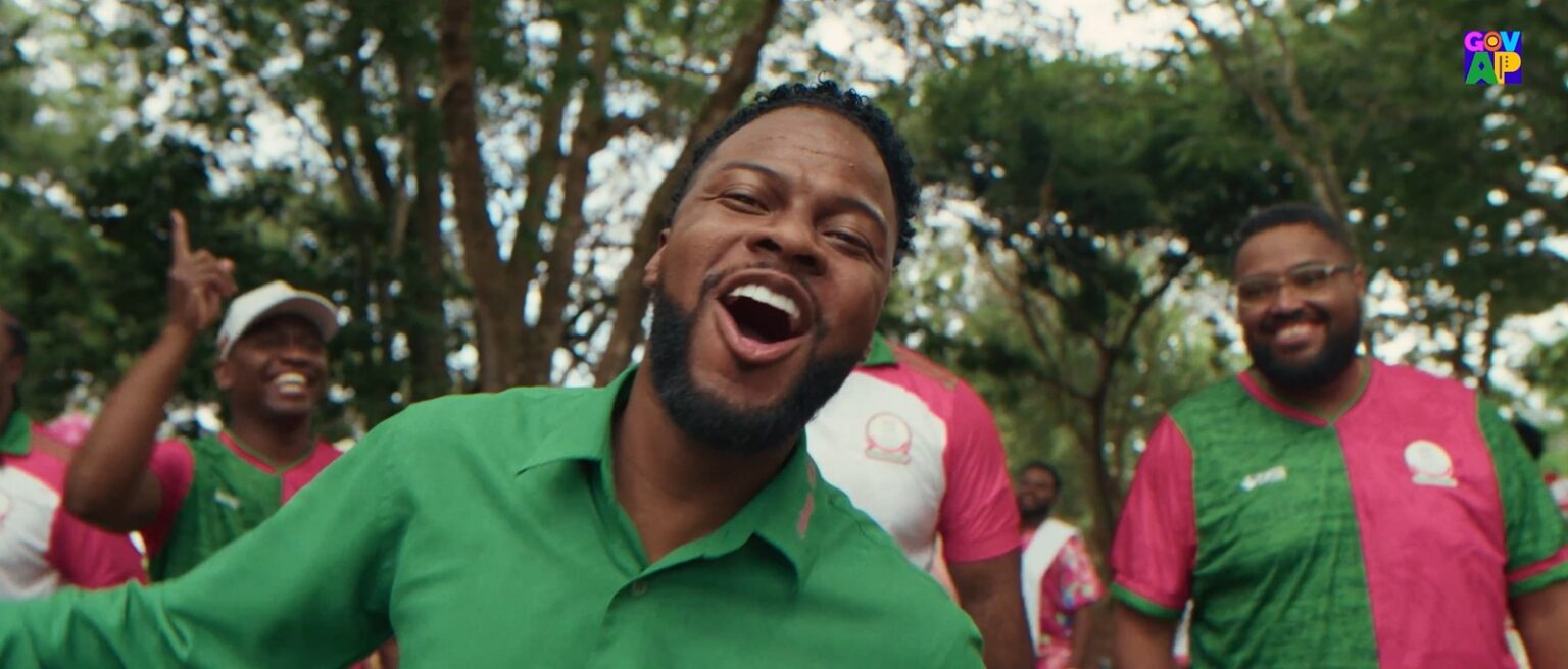 Mangueira Reinventa o Hino do Amapá com Ritmo de Samba-Enredo