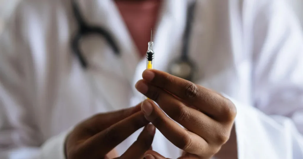 Ministério da Saúde Apura Irregularidades no Registro de Vacinação em 45 Municípios