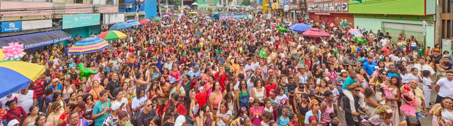 Multidão Celebra a Cultura em Grande Estilo na 45ª Lavagem do Beco do Fuxico em Itabuna