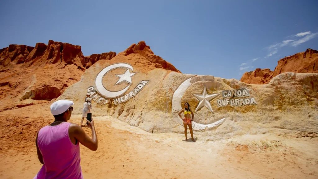 Réveillon no Ceará 2026: Turismo em Alta e R$ 819,7 Milhões Movimentados Réveillon no Ceará 2026: Turismo em Alta e R$ 819,7 Milhões Movimentados