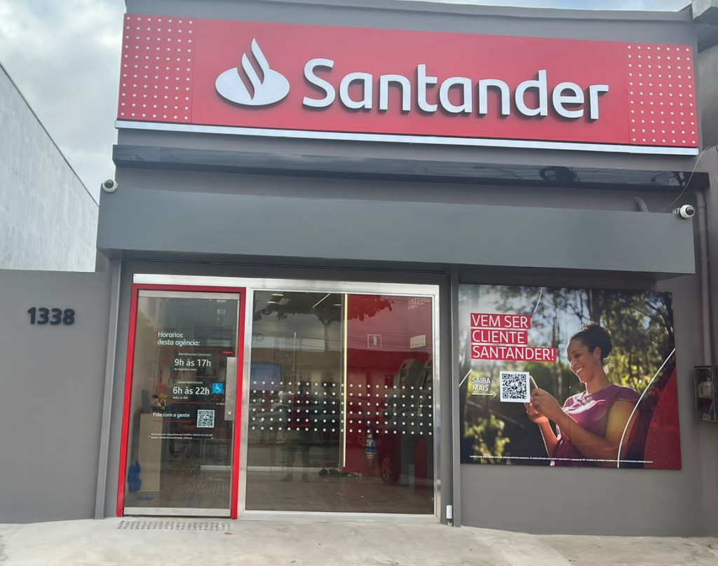 Santander Abre 537 Vagas no Brasil, incluindo Amapá, com Salário de até R$ 10,5 mil