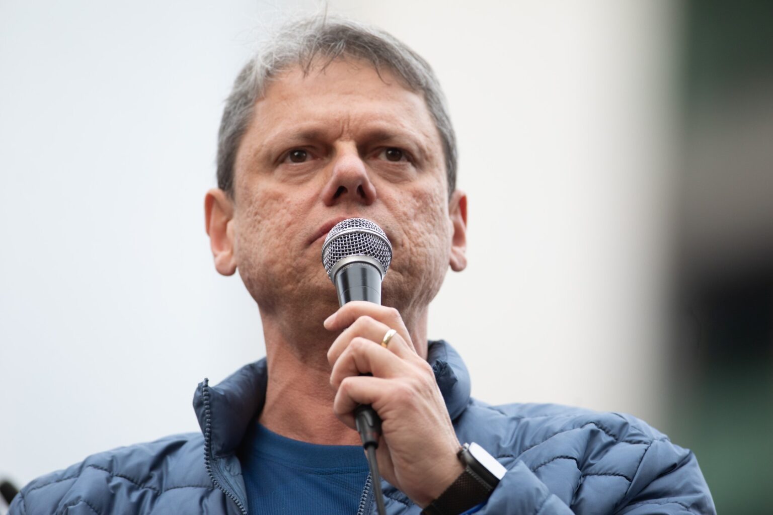 Tarcísio elogia ação dos EUA na Venezuela e critica apoio de Lula a Maduro Tarcísio elogia ação dos EUA na Venezuela e critica apoio de Lula a Maduro