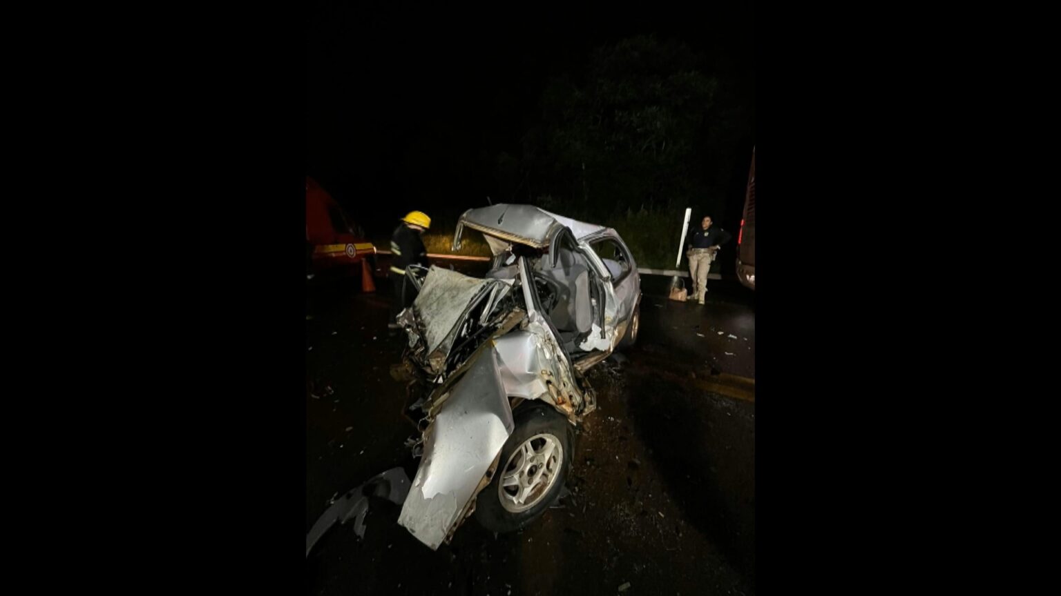 Tragédia nas Estradas: Acidente entre Ônibus de Turismo Argentino e Carro deixa um Morto e 13 Ferido