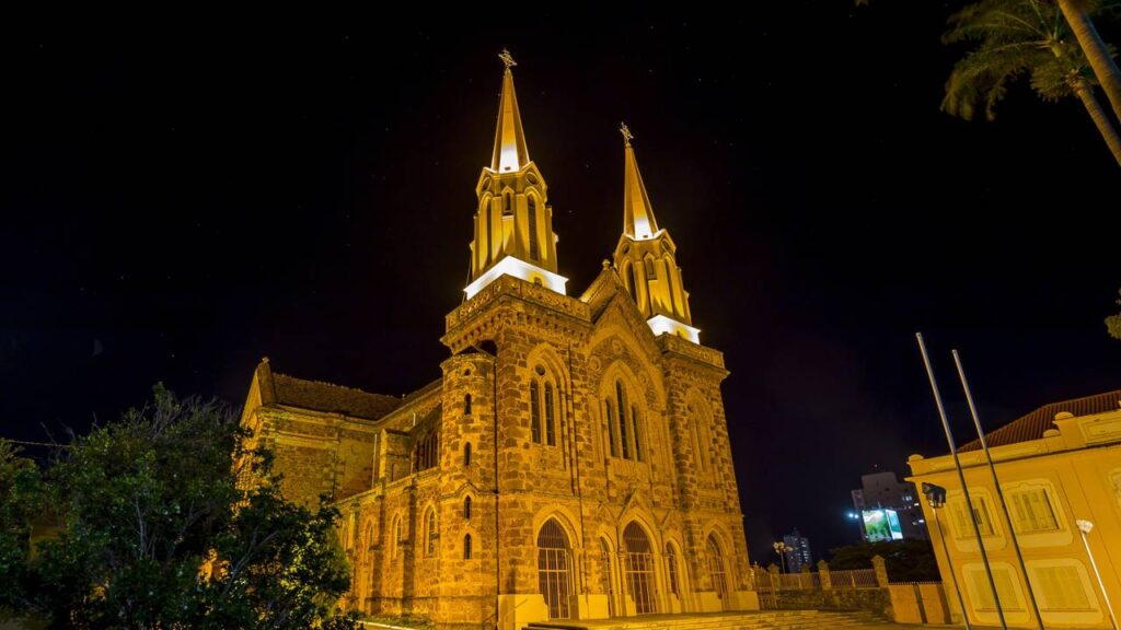 Uberaba: A Joia do Agronegócio e Qualidade de Vida em Minas Gerais Uberaba: A Joia do Agronegócio e Qualidade de Vida em Minas Gerais