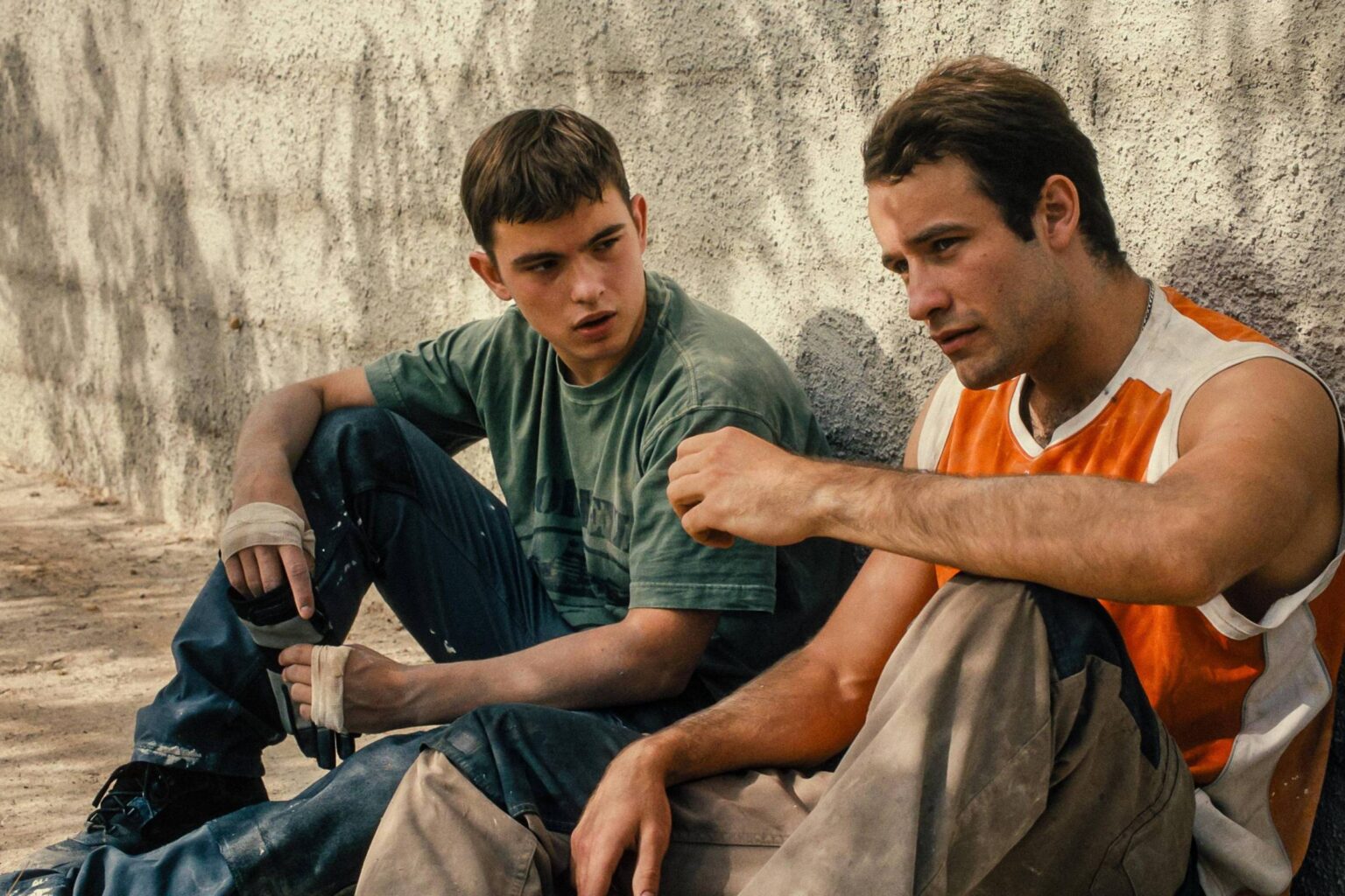 A Adolescência Complexa de 'Enzo' e Seus Desafios Políticos e Pessoais