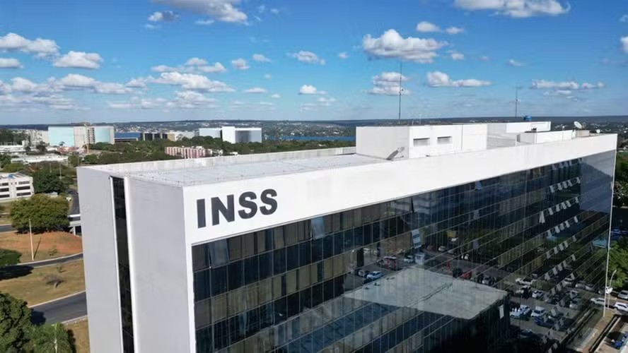CPI Investiga Filho de Empresário e Deputado Acusado de Ameaças no Escândalo do INSS