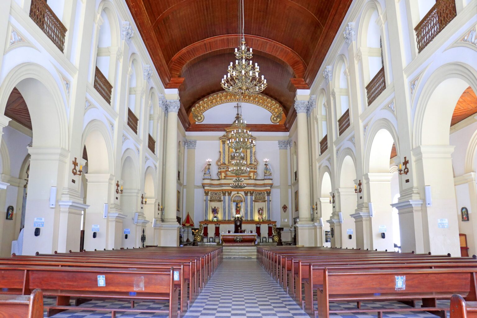 Descubra como os Monumentos Religiosos Potencializam o Turismo Cultural em João Pessoa