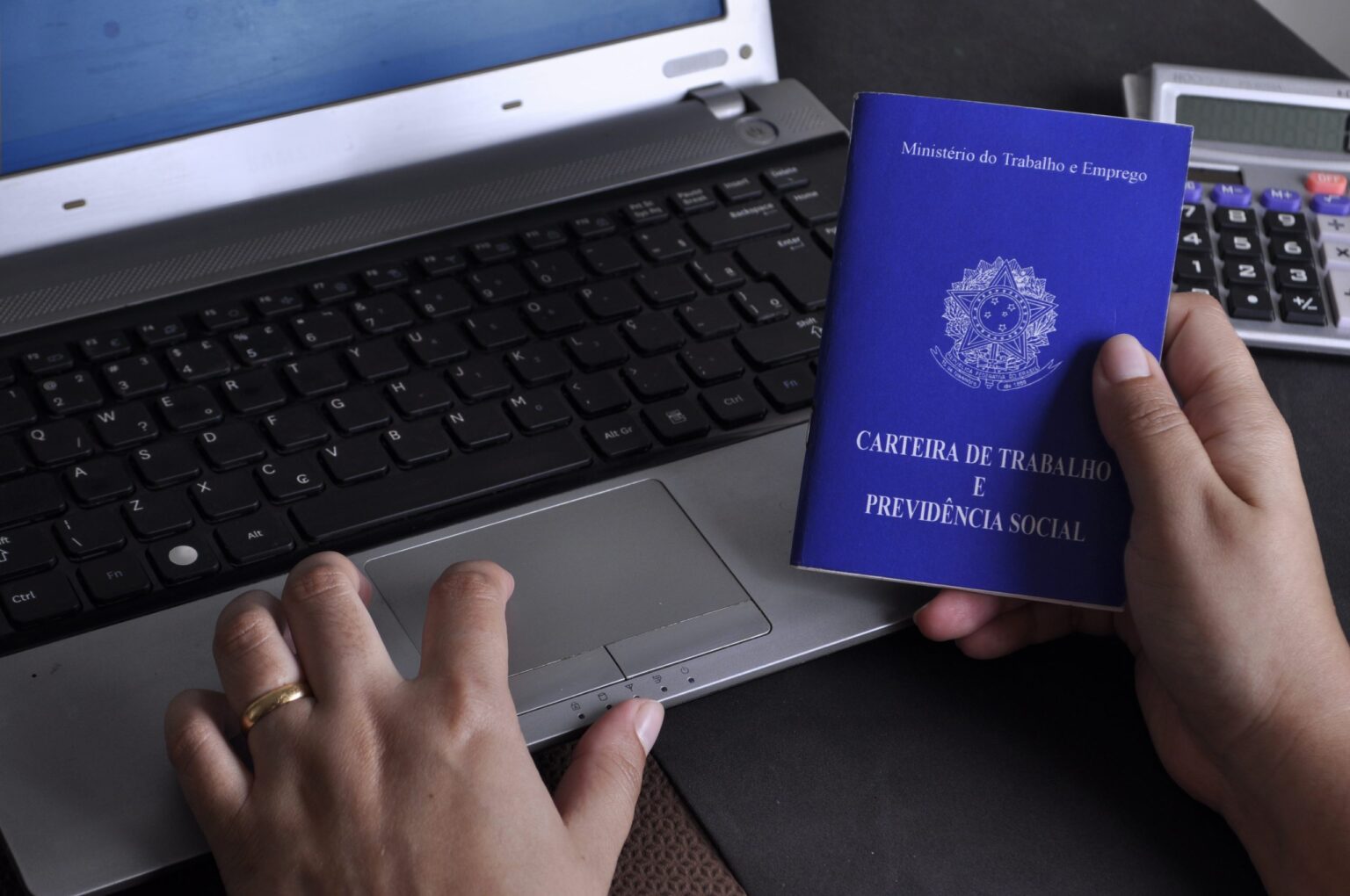 Desemprego atinge menor média anual em 2025 em 19 estados e no DF Desemprego atinge menor média anual em 2025 em 19 estados e no DF