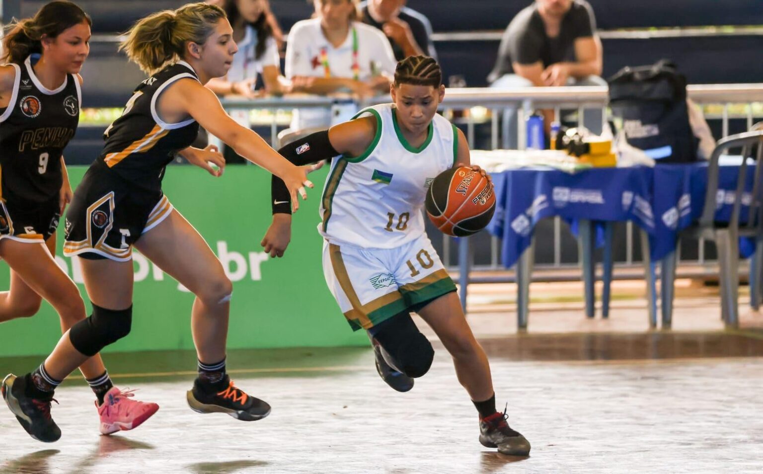 Gisele Realiza Sonho de Jogar Basquete na Guiana Francesa