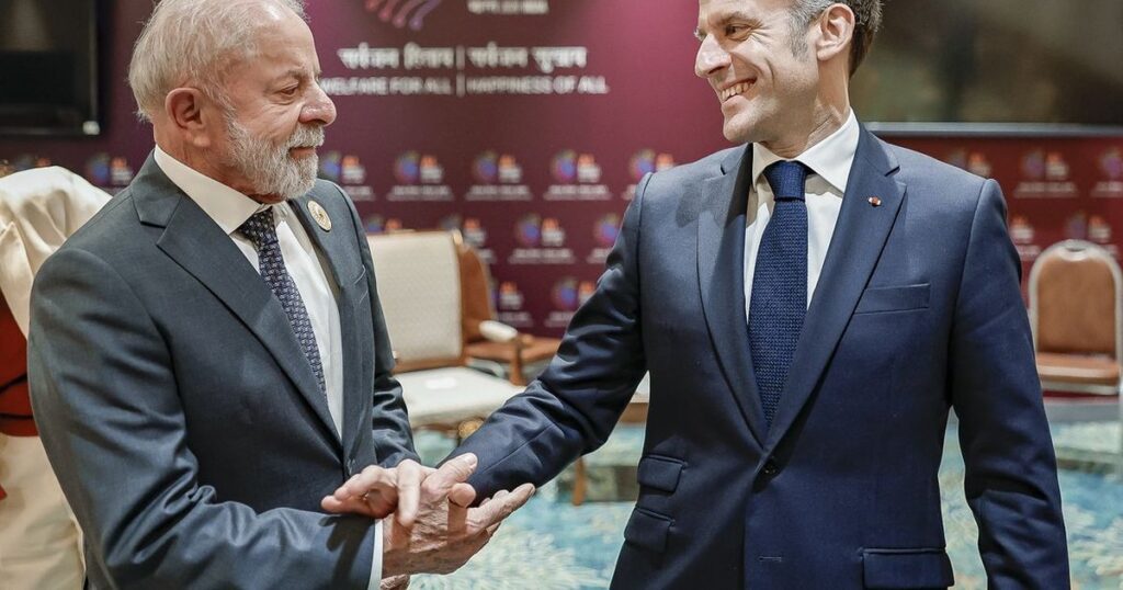 Lula e Macron Abordam Cooperação em Defesa, Ciência e Comércio na Índia Lula e Macron Abordam Cooperação em Defesa, Ciência e Comércio na Índia