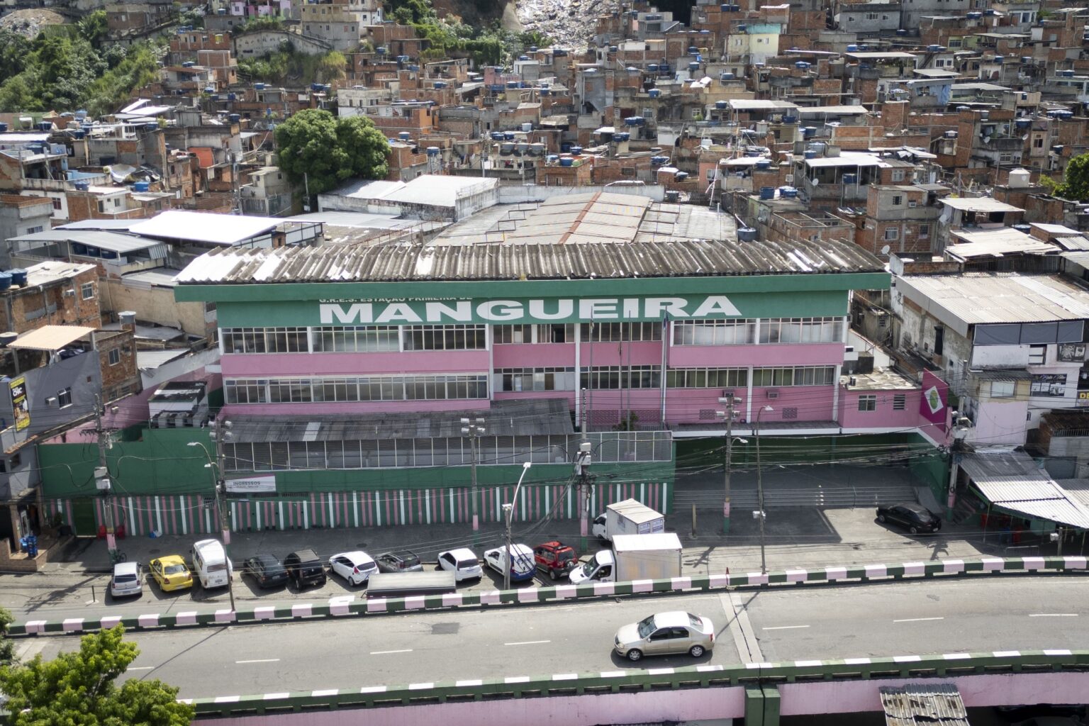 Mangueira Processa Apresentador por Acusações de Ligação com Crime Organizado