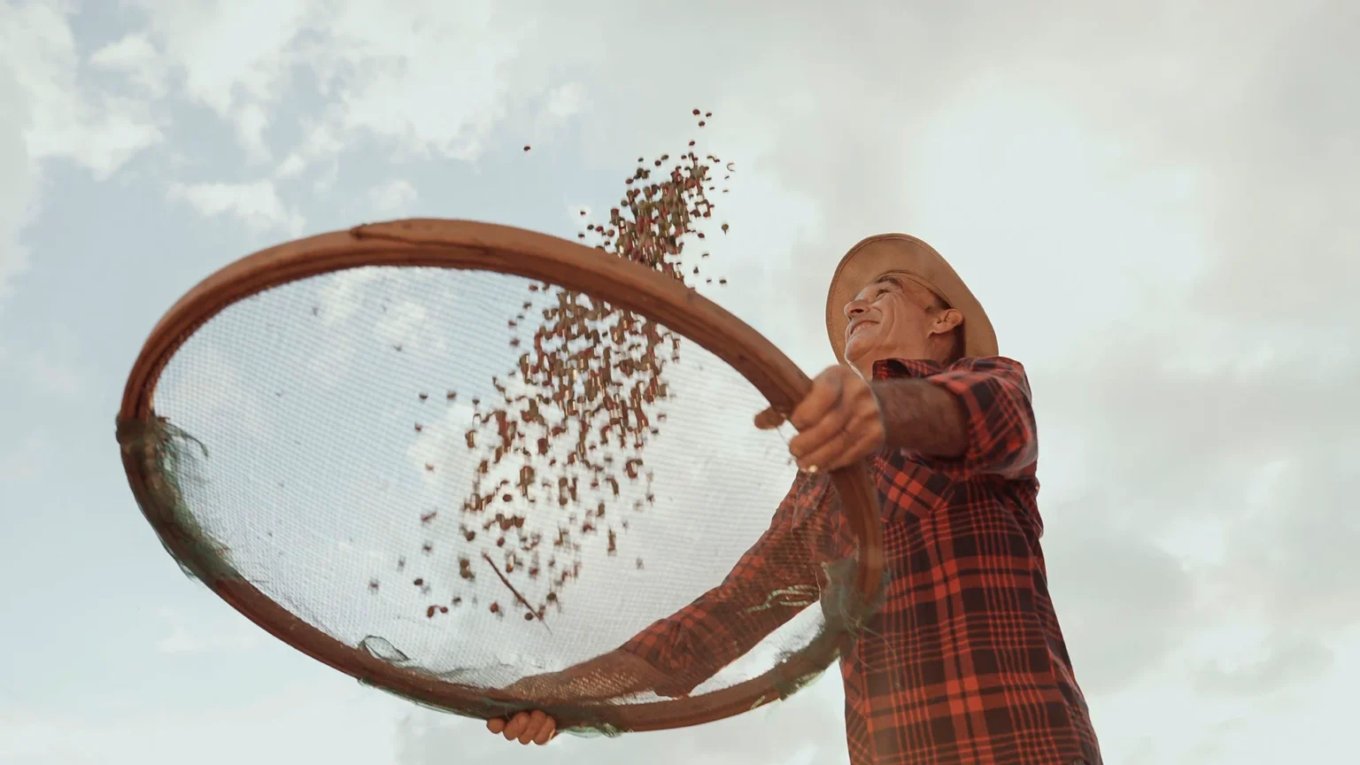 Octaciano Neto: A Verdade Sobre a Resiliência do Agronegócio Brasileiro Octaciano Neto: A Verdade Sobre a Resiliência do Agronegócio Brasileiro
