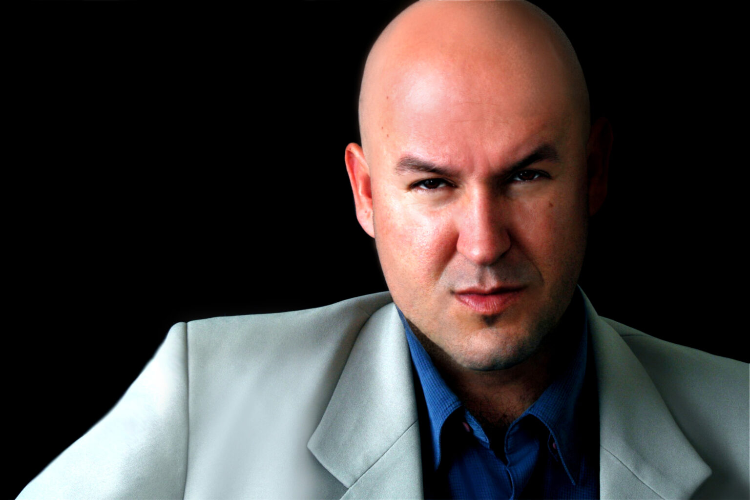 Roda de Conversa e Visita Guiada: Descubra a Exposição "Convergências" com Tchello d’Barros