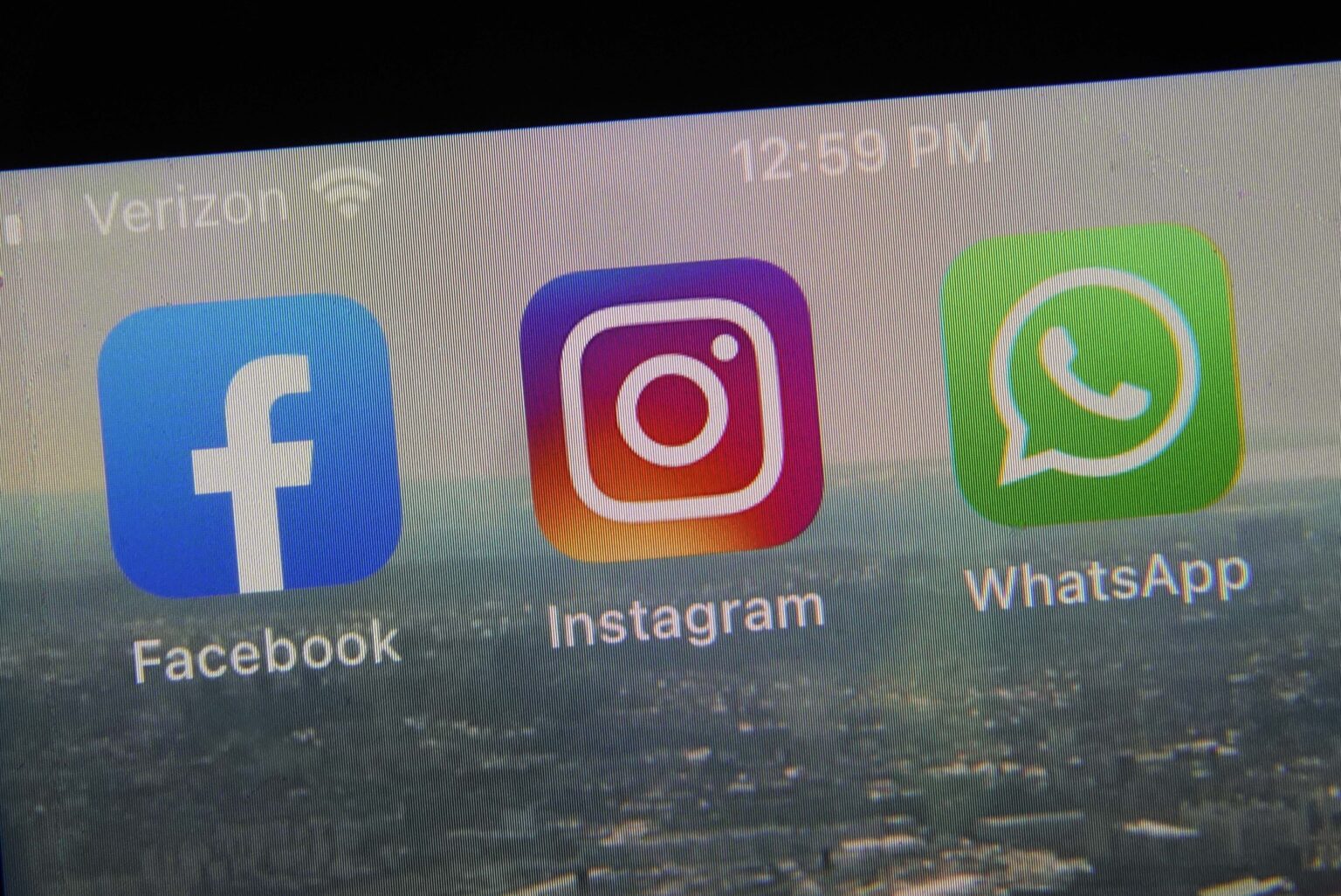 Rússia Bloqueia WhatsApp, Instagram e Facebook: Entenda as Implicações