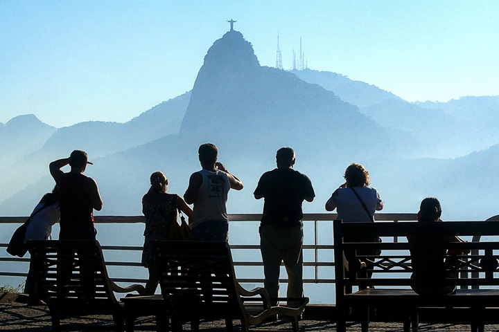 Turismo Fluminense Alcança Crescimento de 10,8% em 2025 Turismo Fluminense Alcança Crescimento de 10,8% em 2025