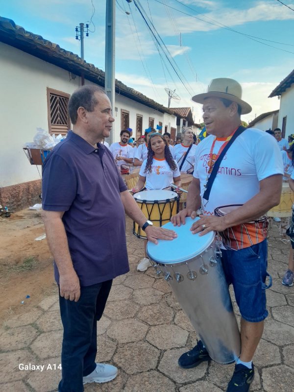 Vicentinho Júnior Celebra a Cultura do Carnaval em Porto Nacional: ‘Que a Alegria das Ruas Inspire um Tocantins Melhor’ Vicentinho Júnior Celebra a Cultura do Carnaval em Porto Nacional: 'Que a Alegria das Ruas Inspire u