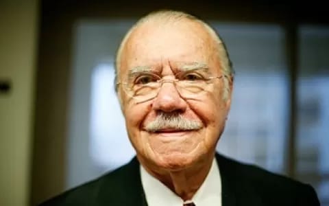 A Ostentação e a Corrupção: Reflexões sobre Riqueza e Moral na Política Brasileira