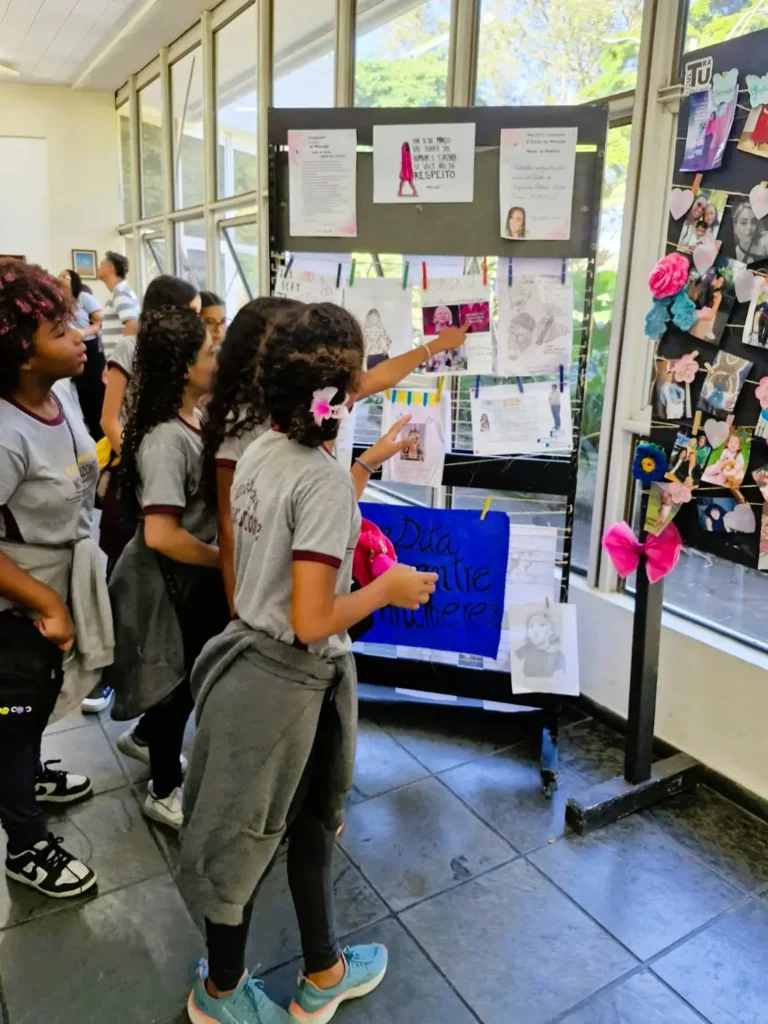 Alunos Exploraram Tema da Violência contra as Mulheres em Vivência Teatral na Casa de Cultura