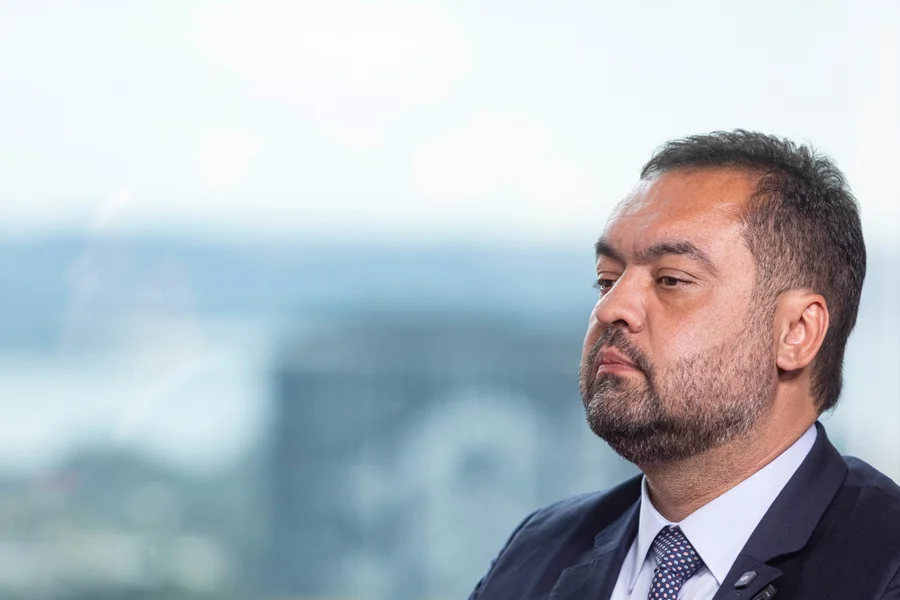 Cláudio Castro é declarado inelegível por abuso de poder político e econômico