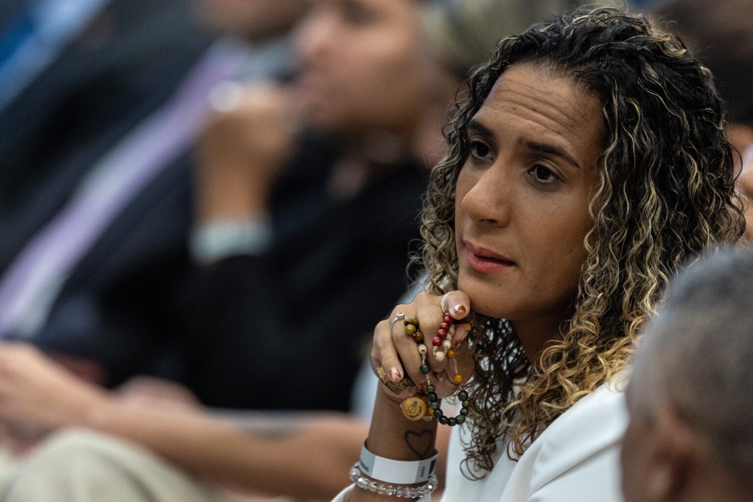 Denúncia Contra Silvio Almeida: Um Incentivo à Denúncia de Violência Contra Mulheres