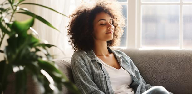 Durma Enquanto Eles Dormem: Uma Crítica à Cultura da Produtividade Durma Enquanto Eles Dormem: Uma Crítica à Cultura da Produtividade