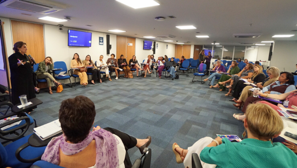 Encontro Nacional de Gestoras Estaduais de Políticas para Mulheres Fortalece Agenda Federativa Encontro Nacional de Gestoras Estaduais de Políticas para Mulheres Fortalece Agenda Federativa