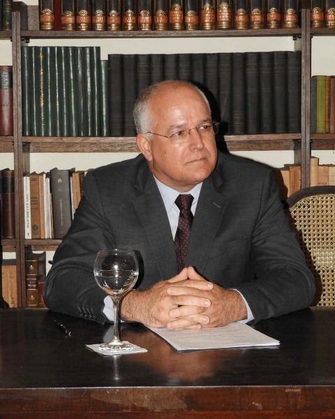 Estratégia de Trump: Uma Aposta no Irã para Impactar a China