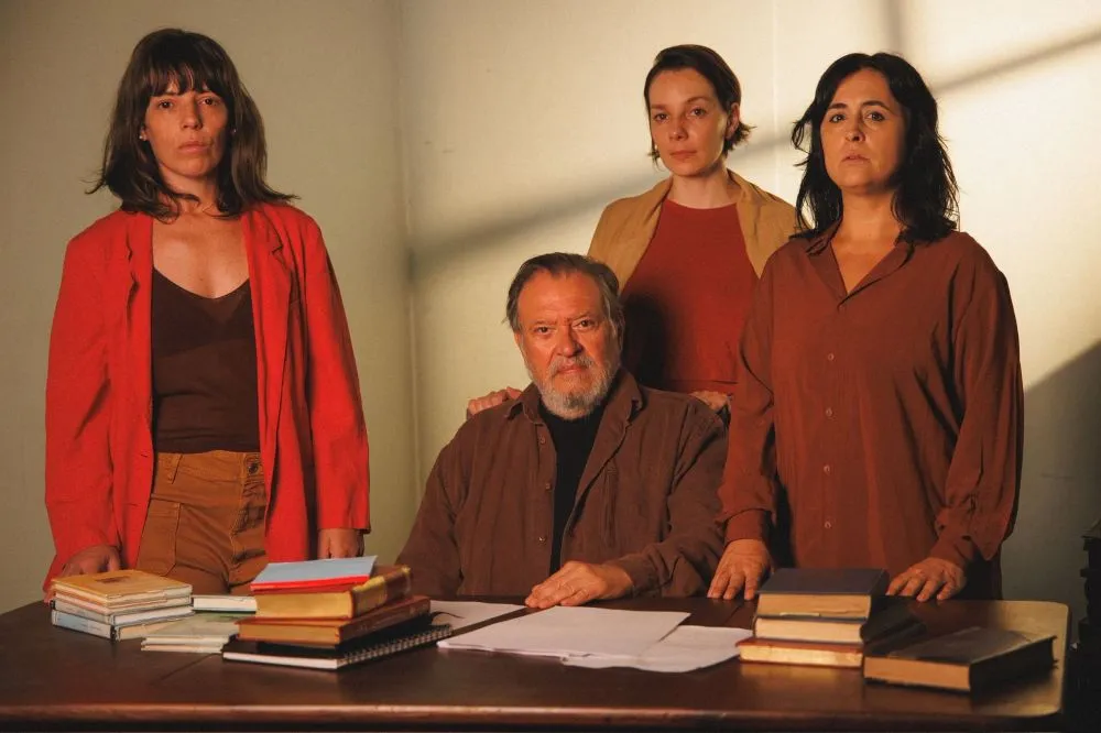 Estréia Nacional de "Conto de Farida": Uma Narrativa de Guerra e Afeto com Luís Melo