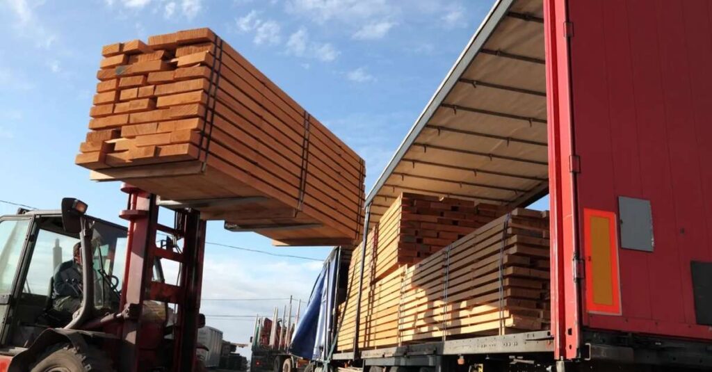 Exportações de Madeira no Pará Aumentam com Preços em Alta e Demanda Internacional Crescente Exportações de Madeira no Pará Aumentam com Preços em Alta e Demanda Internacional Crescente