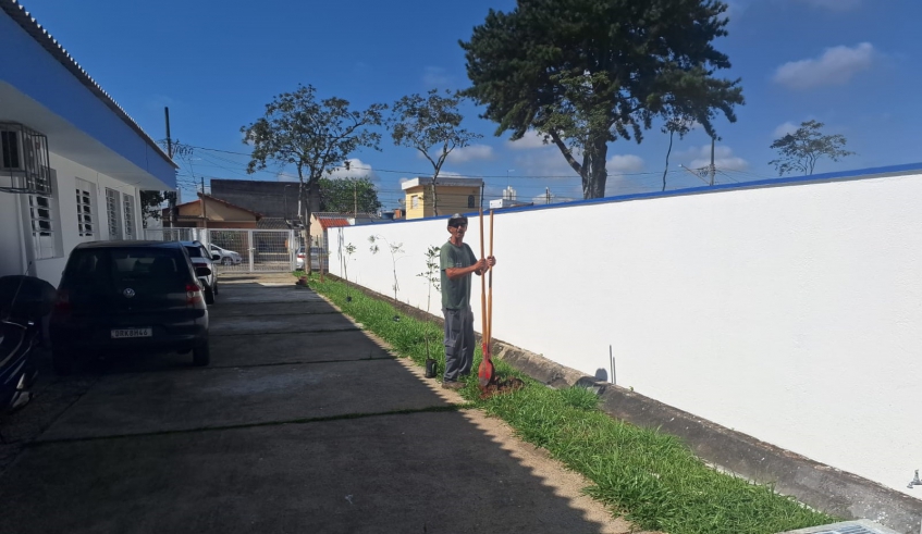Iniciativa ‘Brotos de Mogi com Saúde’ Transforma Unidades de Saúde com Plantio de Mudas Nativas Iniciativa 'Brotos de Mogi com Saúde' Transforma Unidades de Saúde com Plantio de Mudas Nativas