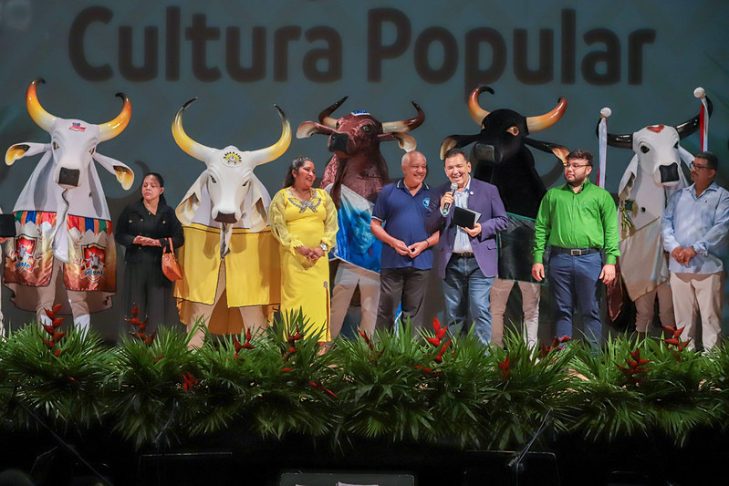 Manaus Celebra a Cultura Amazonense com Homenagens no Teatro Amazonas