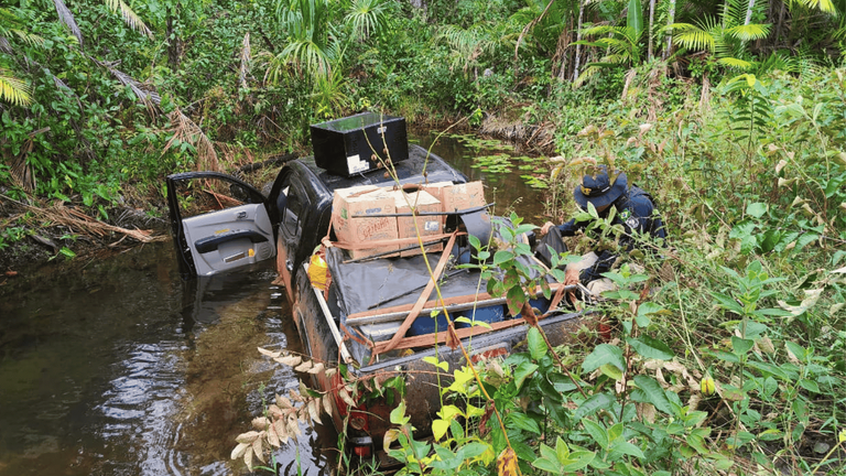 PRF Detém Condutor por Transporte Irregular de Combustível e Direção Perigosa na BR-210
