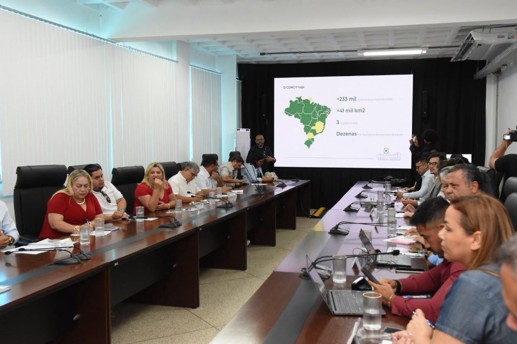 Santana Avança com Projeto de Cidades Inteligentes em Reunião no Sebrae Amapá Santana Avança com Projeto de Cidades Inteligentes em Reunião no Sebrae Amapá