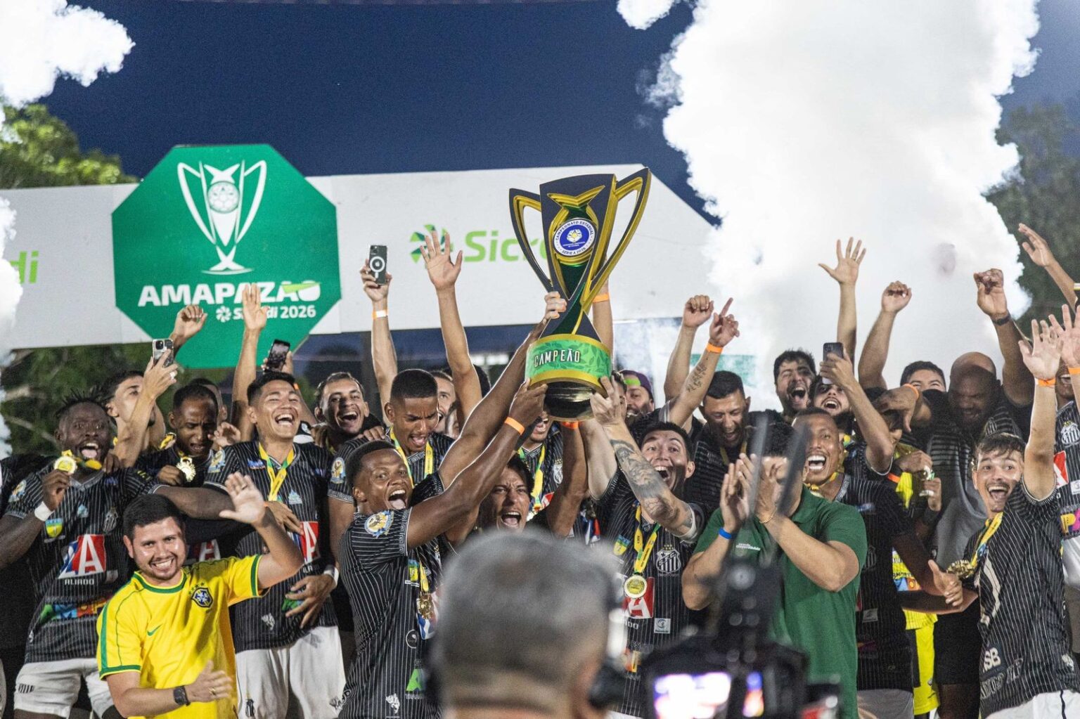 Santos Empata com Trem e se Consolida na Vice-Liderança do Amapazão Santos Empata com Trem e se Consolida na Vice-Liderança do Amapazão