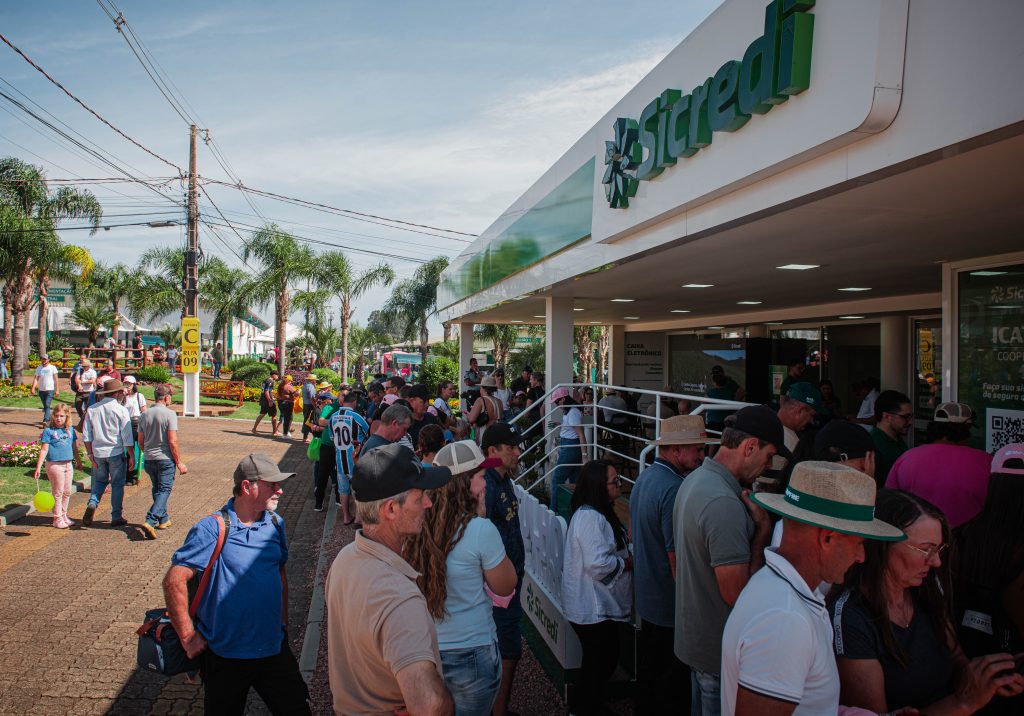 Sicredi Fortalece Suporte ao Agronegócio na 26ª Expodireto Sicredi Fortalece Suporte ao Agronegócio na 26ª Expodireto